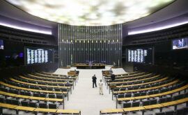 Imagem da notícia Deputados analisam novas regras para processo administrativo tributário; acompanhe